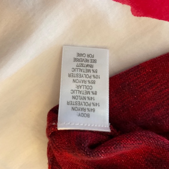 Women’s cowl neck glittery red top 0X - Picture 7 of 7